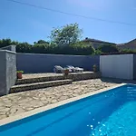 Lokvanj Villa Ližnjan