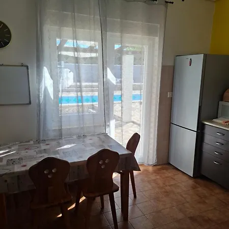 Lokvanj Villa Liznjan