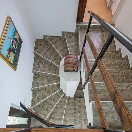 Villa Lokvanj