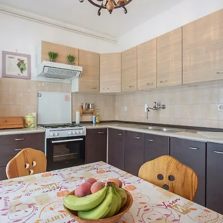Lokvanj Villa